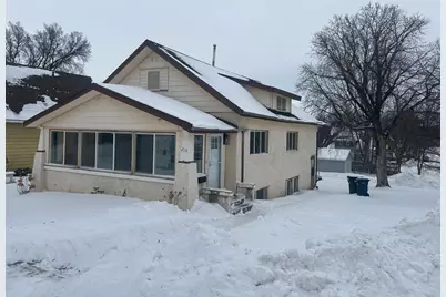 219 E Vasa Avenue, Fergus Falls, MN 56537 - Photo 1