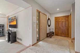 10668 Alton Ct, Inver Grove Heights, MN 55077 - Photo 3