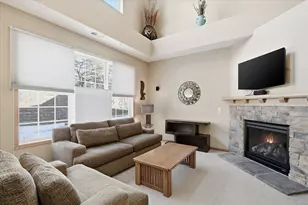 1243 Majestic Ave, Maplewood, MN 55109 - Photo 3