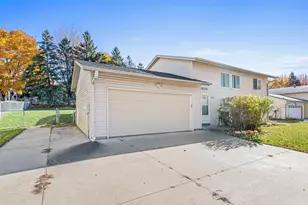 8215 Janero Ave S, Cottage Grove, MN 55016 - Photo 29