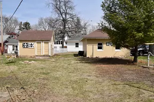 622 7th St, Sibley, IA 51249 - Photo 39