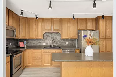 9143 Highway 55 #301, Golden Valley, MN 55427 - Photo 11