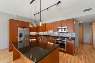 1120 S 2nd St, Minneapolis, MN 55415 - Photo 3