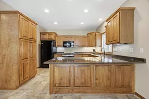 3636 Cypress Ln S, Fargo, ND 58104 - Photo 5