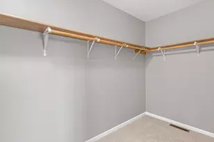 1579 County Rd D E, Maplewood, MN 55109 - Photo 17