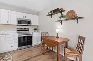 1579 County Rd D E, Maplewood, MN 55109 - Photo 5