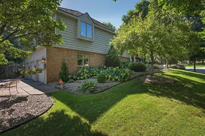 8725 Sandro Road, Bloomington, MN 55438 - Photo 57