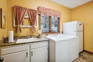 8725 Sandro Rd, Bloomington, MN 55438 - Photo 47