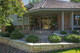 8725 Sandro Rd, Bloomington, MN 55438 - Photo 17