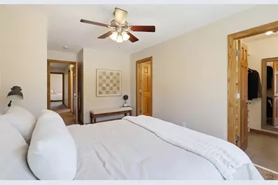 1574 Lake Susan Hills Drive, Chanhassen, MN 55317 - Photo 15