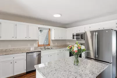 1574 Lake Susan Hills Drive, Chanhassen, MN 55317 - Photo 7