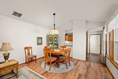 418 Sarazin Street, Shakopee, MN 55379 - Photo 9