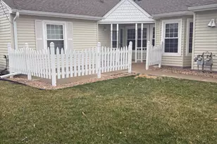 418 Sarazin St, Shakopee, MN 55379 - Photo 3