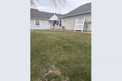 418 Sarazin Street, Shakopee, MN 55379 - Photo 5