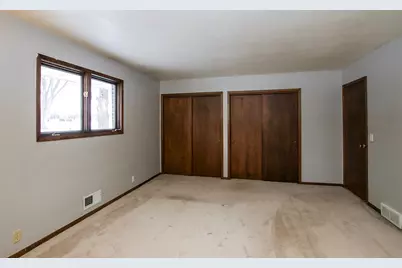 1020 Roberts Road SW, Hutchinson, MN 55350 - Photo 15