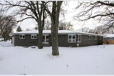 1020 Roberts Road SW, Hutchinson, MN 55350 - Photo 25