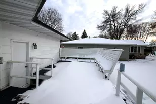 1020 Roberts Rd SW, Hutchinson, MN 55350 - Photo 23