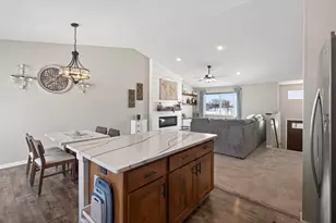 922 Mulberry Ave NE, Montgomery, MN 56069 - Photo 7