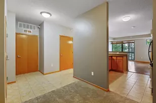 2565 Franklin Ave, Saint Paul, MN 55114 - Photo 7