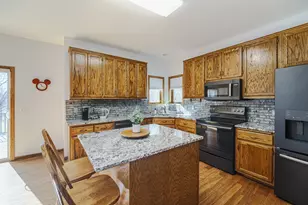 8927 W 136th St, Savage, MN 55378 - Photo 13