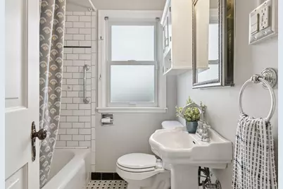 40 Penn Avenue S, Minneapolis, MN 55405 - Photo 17