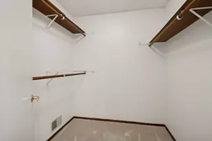 9775 Dorset Ln, Eden Prairie, MN 55347 - Photo 9