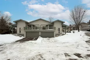 9775 Dorset Ln, Eden Prairie, MN 55347 - Photo 19