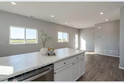 3201 & 3203 Noble Drive, Mankato, MN 56001 - Photo 9