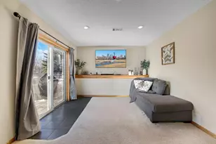 224 Hickory Ln E, Shakopee, MN 55379 - Photo 25