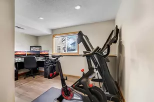 224 Hickory Ln E, Shakopee, MN 55379 - Photo 29