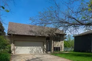 301 Aster Dr, Northfield, MN 55057 - Photo 1