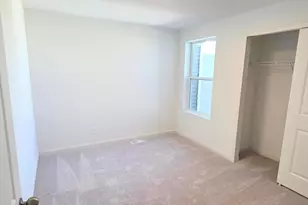 4745 Airlake Dr, Woodbury, MN 55129 - Photo 9