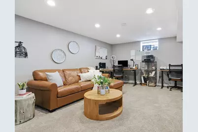 6430 Perry Avenue N, Brooklyn Center, MN 55429 - Photo 15