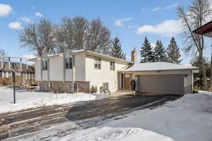 8135 Rhode Island Cir, Bloomington, MN 55438 - Photo 49