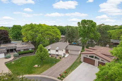 8135 Rhode Island Circle, Bloomington, MN 55438 - Photo 33