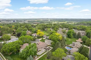 8135 Rhode Island Cir, Bloomington, MN 55438 - Photo 35