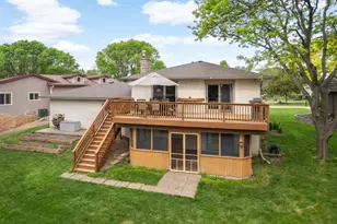 8135 Rhode Island Cir, Bloomington, MN 55438 - Photo 37