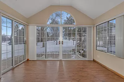 2208 10th Avenue SE, Willmar, MN 56201 - Photo 9