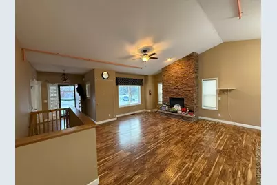 4137 Foxglove Avenue N, Brooklyn Park, MN 55443 - Photo 5