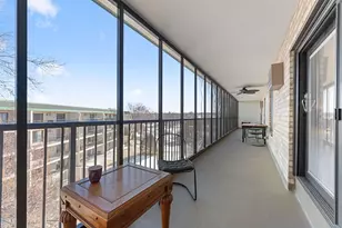 10521 Cedar Lake Rd, Minnetonka, MN 55305 - Photo 19