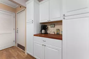 10521 Cedar Lake Rd, Minnetonka, MN 55305 - Photo 7