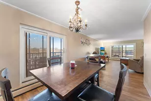 10521 Cedar Lake Rd, Minnetonka, MN 55305 - Photo 11