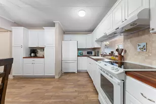 10521 Cedar Lake Rd, Minnetonka, MN 55305 - Photo 3