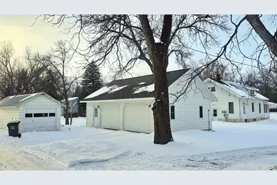 202 E 1st Street, Morris, MN 56267 - Photo 3