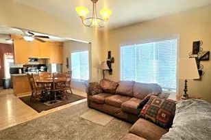 202 E 1st St, Morris, MN 56267 - Photo 9