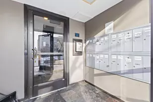 520 Ridgewood Ave, Minneapolis, MN 55403 - Photo 19