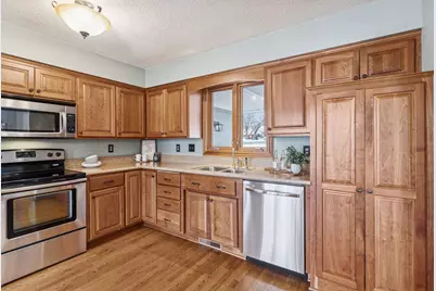 2003 Pleasant View Drive, New Brighton, MN 55112 - Photo 7