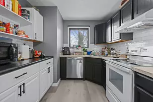 5674 Brandlwood Ct, White Bear Lake, MN 55110 - Photo 9