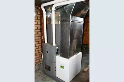 216 6th Street W, Thief River Falls, MN 56701 - Photo 37