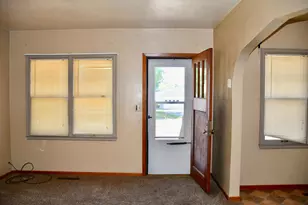 216 6th St W, Thief River Falls, MN 56701 - Photo 5